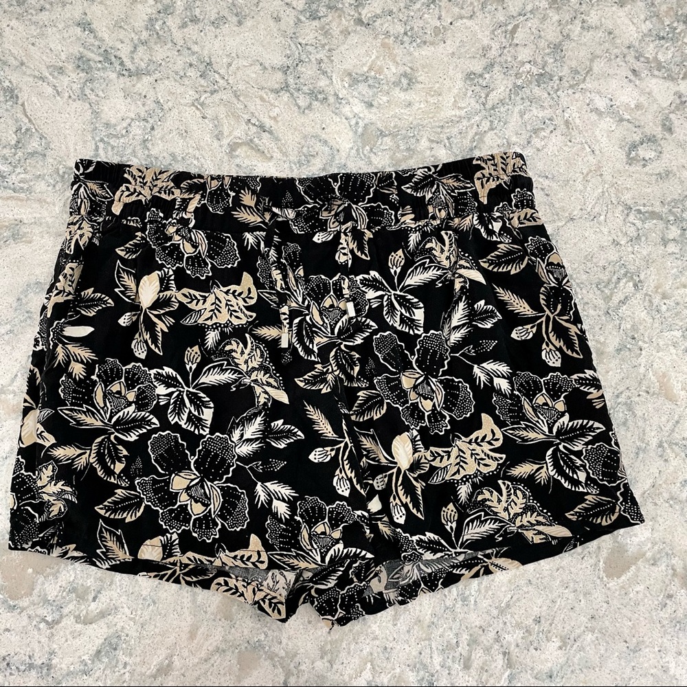 Old Navy Floral Printed Drawstring Shorts